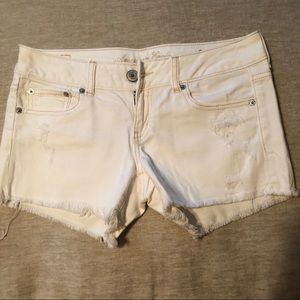 White denim short